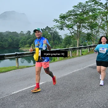 Runner Photo 7610690