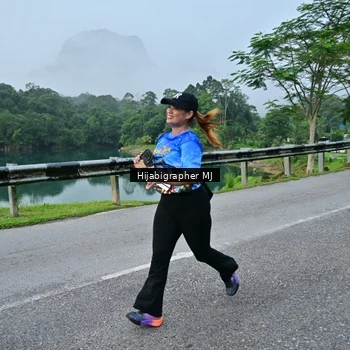 Runner Photo 7610704