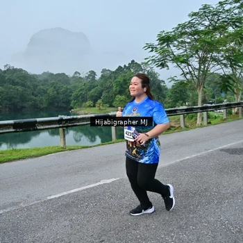 Runner Photo 7610711