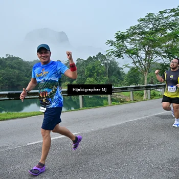 Runner Photo 7610873