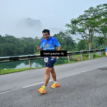 Runner Photo 7610911
