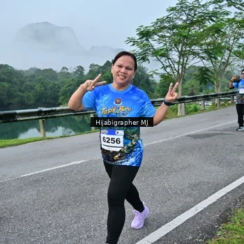 Runner Photo 7610936