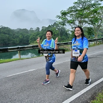 Runner Photo 7610958