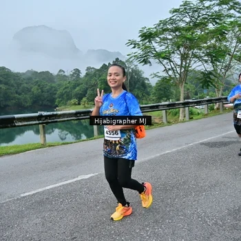 Runner Photo 7611038