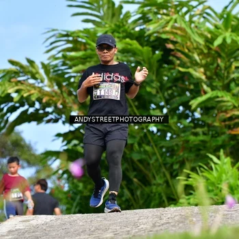 Runner Photo 7611049