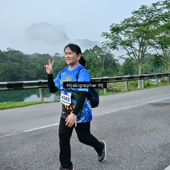 Runner Photo 7611100