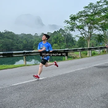 Runner Photo 7611170