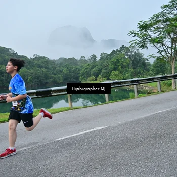 Runner Photo 7611171
