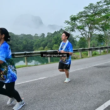 Runner Photo 7611240