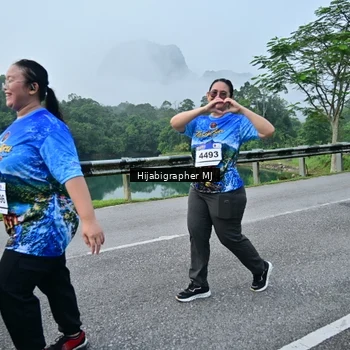 Runner Photo 7611265