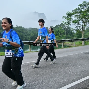 Runner Photo 7611445