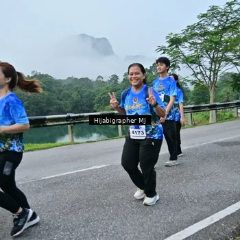 Runner Photo 7611465