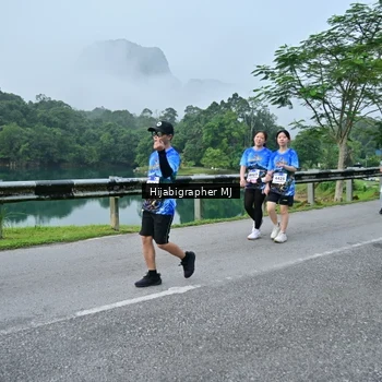Runner Photo 7611512