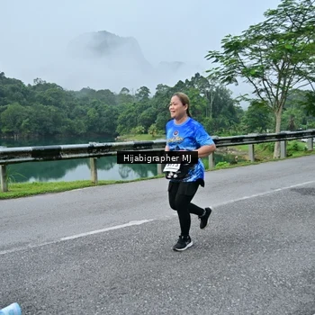 Runner Photo 7611803