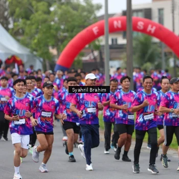 Runner Photo 7611855