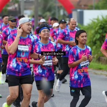 Runner Photo 7611862