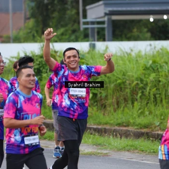 Runner Photo 7611866