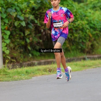 Runner Photo 7611884