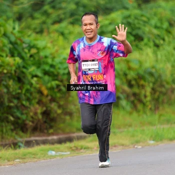 Runner Photo 7611896