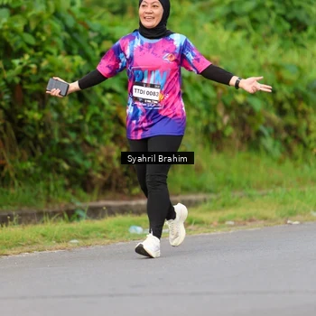 Runner Photo 7611915