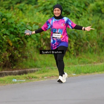 Runner Photo 7611916