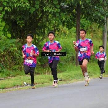 Runner Photo 7611960