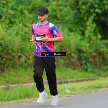 Runner Photo 7611972