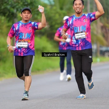 Runner Photo 7611983