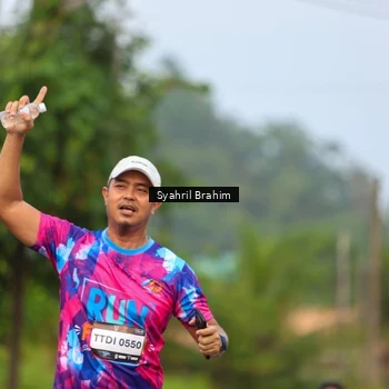 Runner Photo 7611993