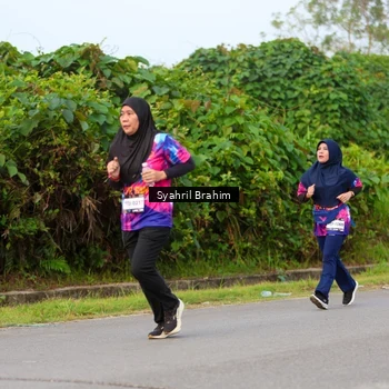 Runner Photo 7611994