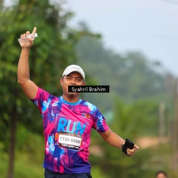 Runner Photo 7611995