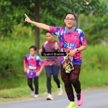 Runner Photo 7612011