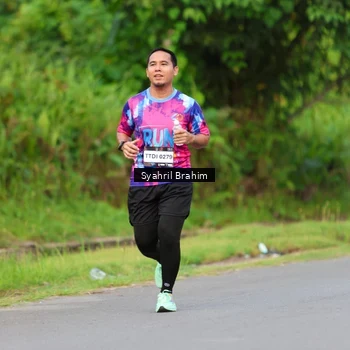 Runner Photo 7612018
