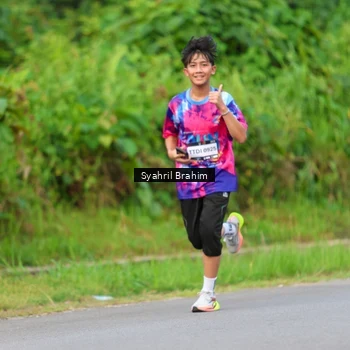 Runner Photo 7612027