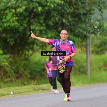 Runner Photo 7612031
