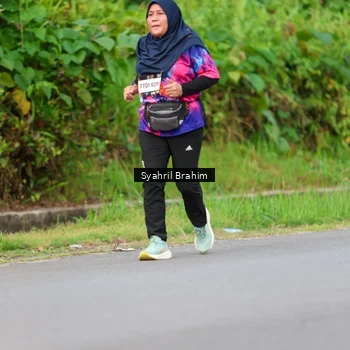 Runner Photo 7612038