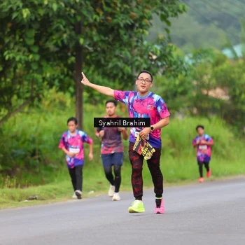 Runner Photo 7612049