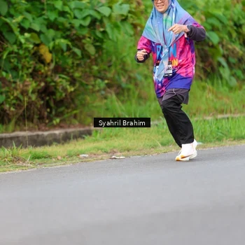 Runner Photo 7612051