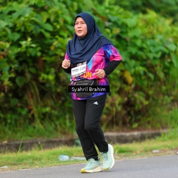 Runner Photo 7612054