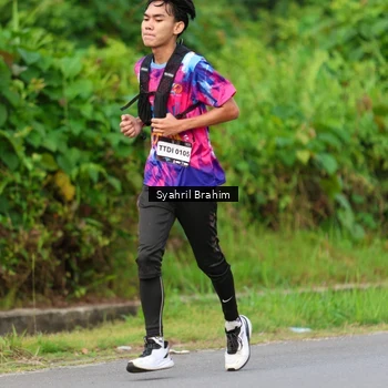 Runner Photo 7612057