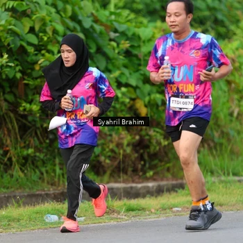 Runner Photo 7612064