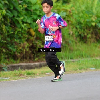Runner Photo 7612065