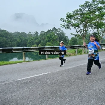Runner Photo 7612070