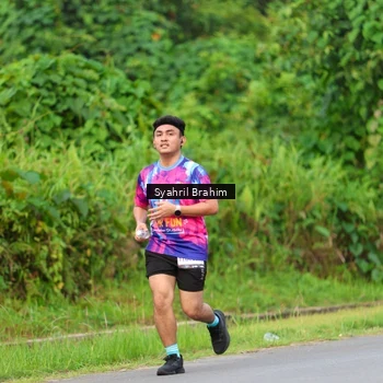 Runner Photo 7612071