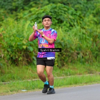 Runner Photo 7612077