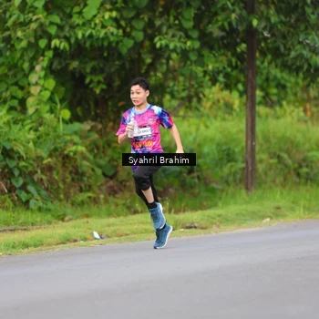 Runner Photo 7612100