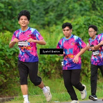 Runner Photo 7612104