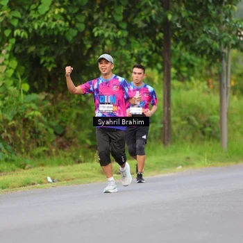 Runner Photo 7612106