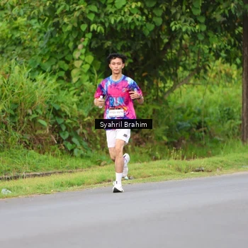 Runner Photo 7612115