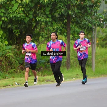 Runner Photo 7612121